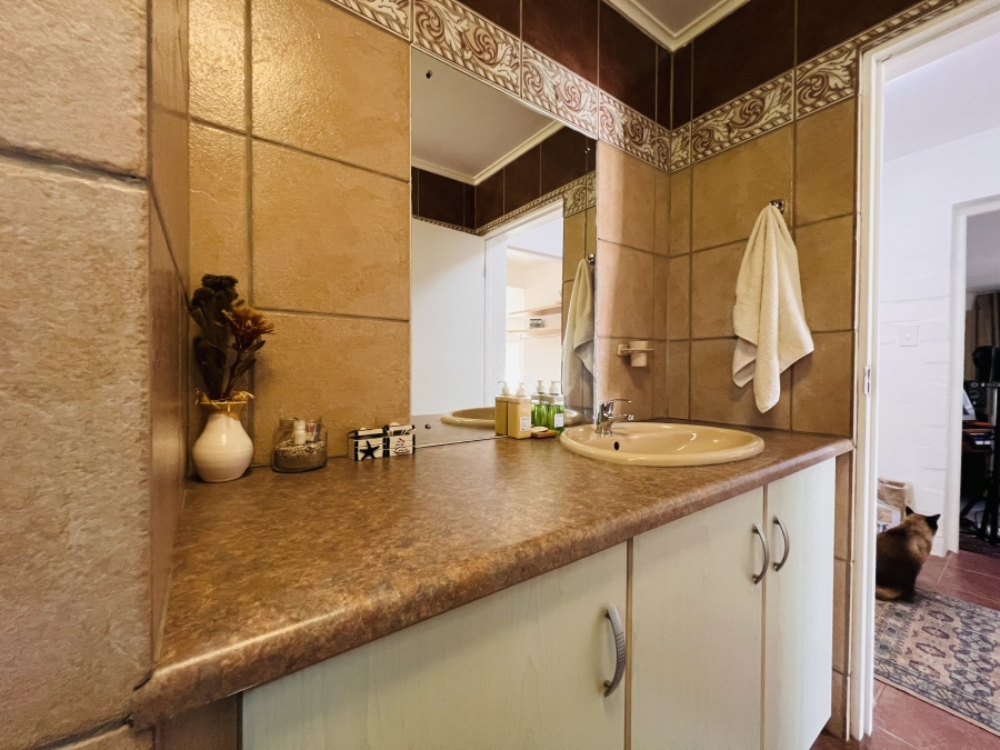 3 Bedroom Property for Sale in Paradise Beach Western Cape